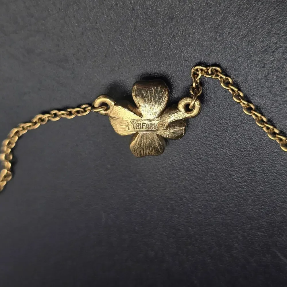 Trifari Dogwood Flower Pendant Necklace Gold Tone Vintage Costume Jewelry